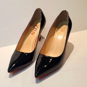 YDN black patent heels, 8M